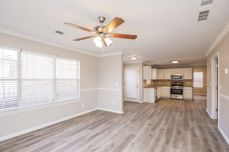 3,500/Mo, 625 Ruxbury Ct Suwanee, GA 30024 Living Room View