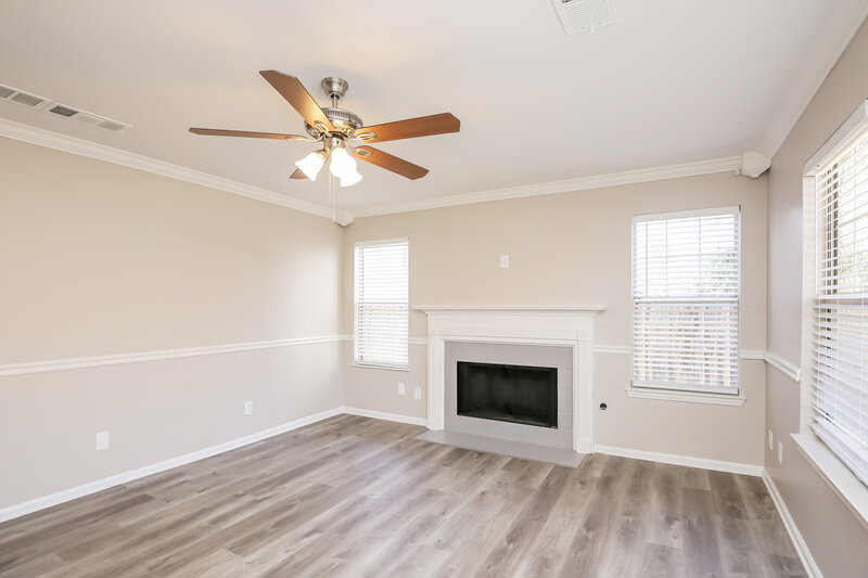 3,500/Mo, 625 Ruxbury Ct Suwanee, GA 30024 Family Room View