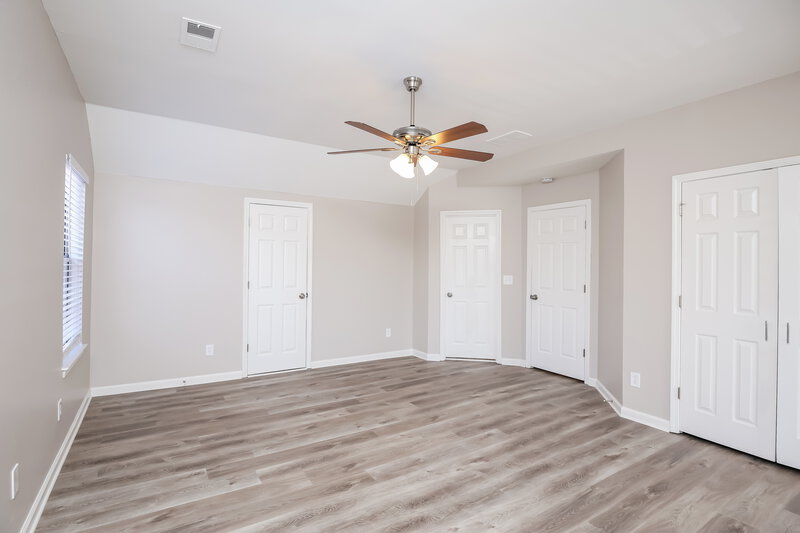 3,500/Mo, 625 Ruxbury Ct Suwanee, GA 30024 Main Bedroom View