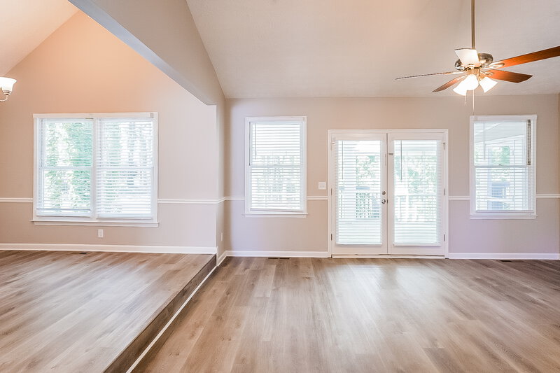 2,455/Mo, 301 Sandhurst Way SW Marietta, GA 30060 Living Room View