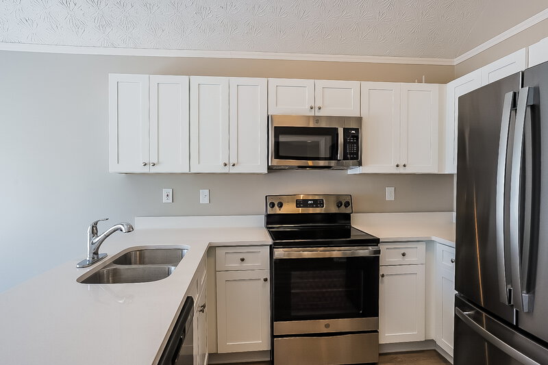 2,455/Mo, 301 Sandhurst Way SW Marietta, GA 30060 Kitchen View 2