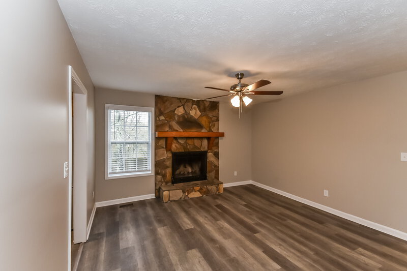 1,880/Mo, 6677 Birchwood Ter Winston, GA 30187 Living Room View 2