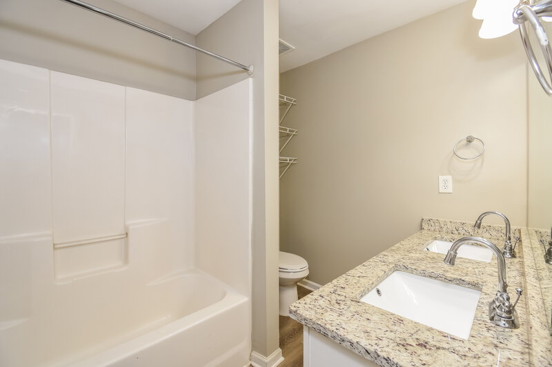 1,975/Mo, 242 Derby Ct Acworth, GA 30102 Bathroom View