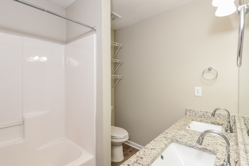2,315/Mo, 242 Derby Ct Acworth, GA 30102 Bathroom View