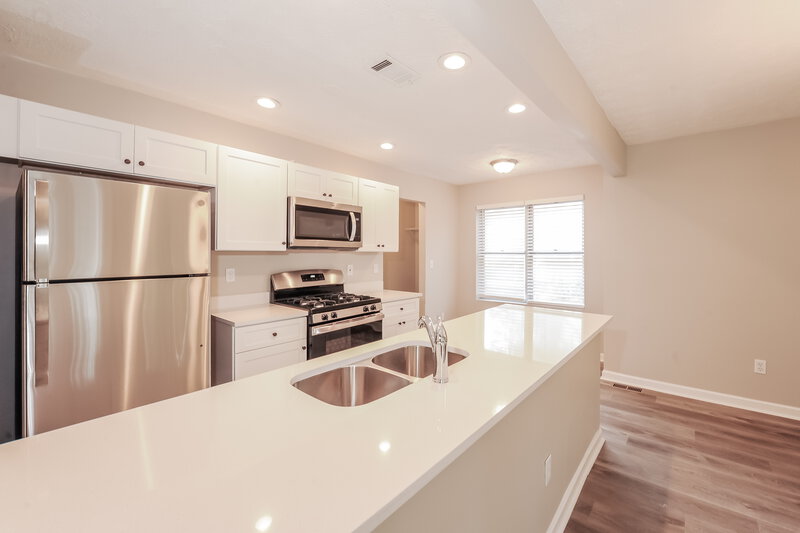 1,990/Mo, 4186 Shiloh Ridge Trl NW Kennesaw, GA 30144 Kitchen View 2