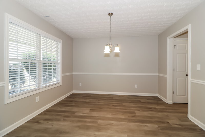 2,010/Mo, 358 Shadowbrooke Cir Loganville, GA 30052 Dining Room View 2
