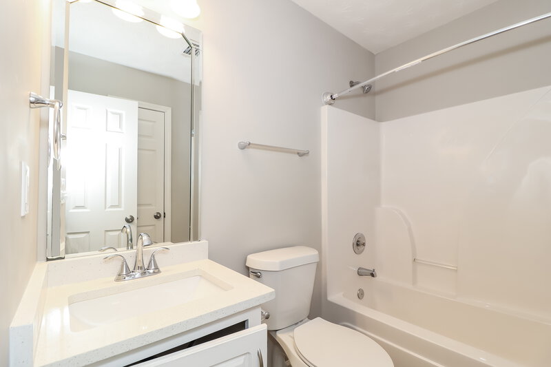 2,010/Mo, 358 Shadowbrooke Cir Loganville, GA 30052 Bathroom View