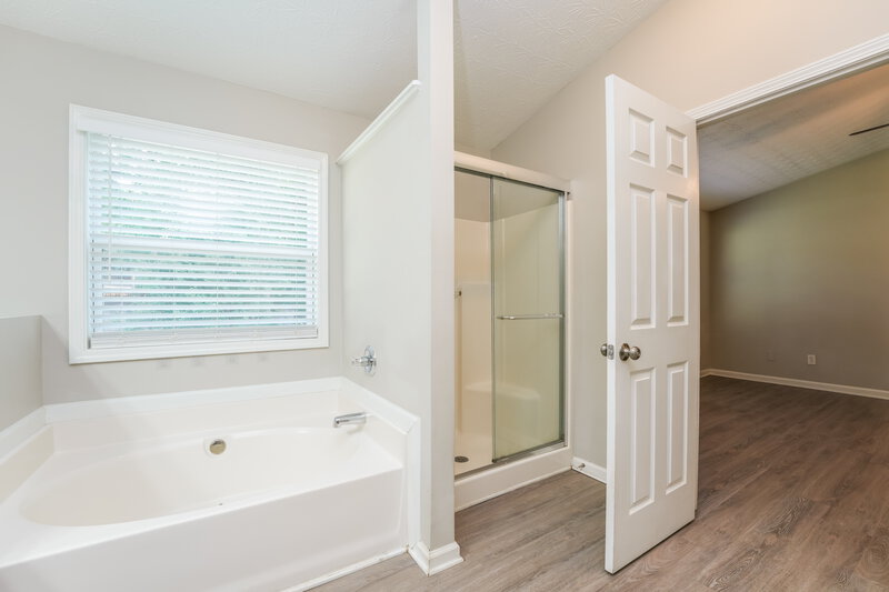 2,315/Mo, 205 Cool Weather Dr Lawrenceville, GA 30045 Main Bathroom View 2
