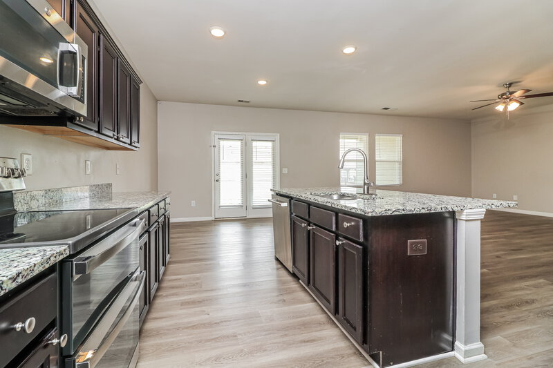 2,030/Mo, 145 Cotton Tail Ln Villa Rica, GA 30180 Kitchen View 3