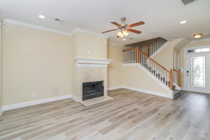 1,895/Mo, 14 Courtyard Ln Cartersville, GA 30120 Living Room View 2