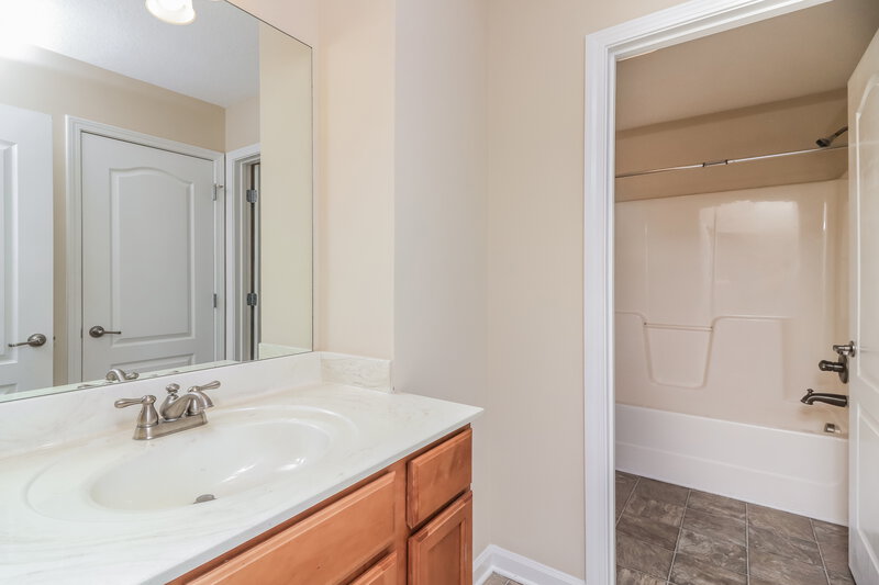 1,895/Mo, 14 Courtyard Ln Cartersville, GA 30120 Bathroom View