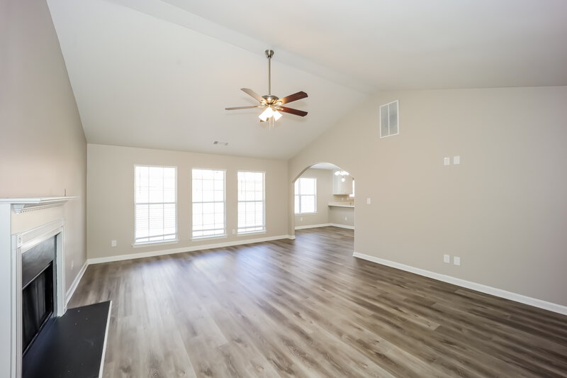2,110/Mo, 5744 Village Loop Fairburn, GA 30213 Living Room View