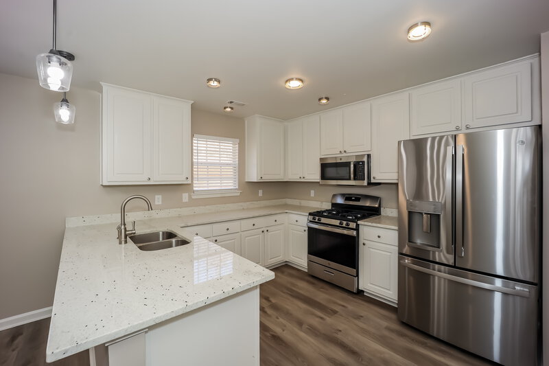 2,110/Mo, 5744 Village Loop Fairburn, GA 30213 Kitchen View