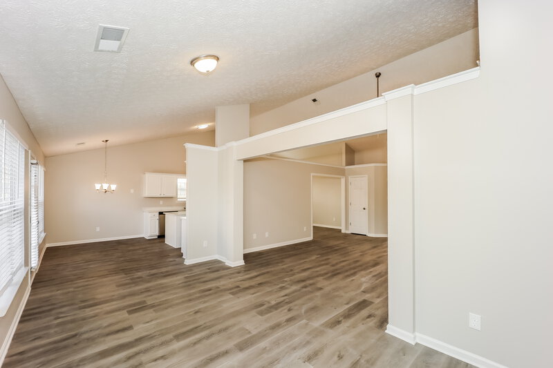 2,685/Mo, 8835 Lake Road Union City, GA 30291 Sitting Room View