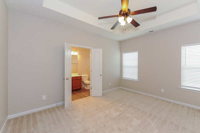1,725/Mo, 105 Howard Ave Nw Cartersville, GA 30121 Main Bedroom View