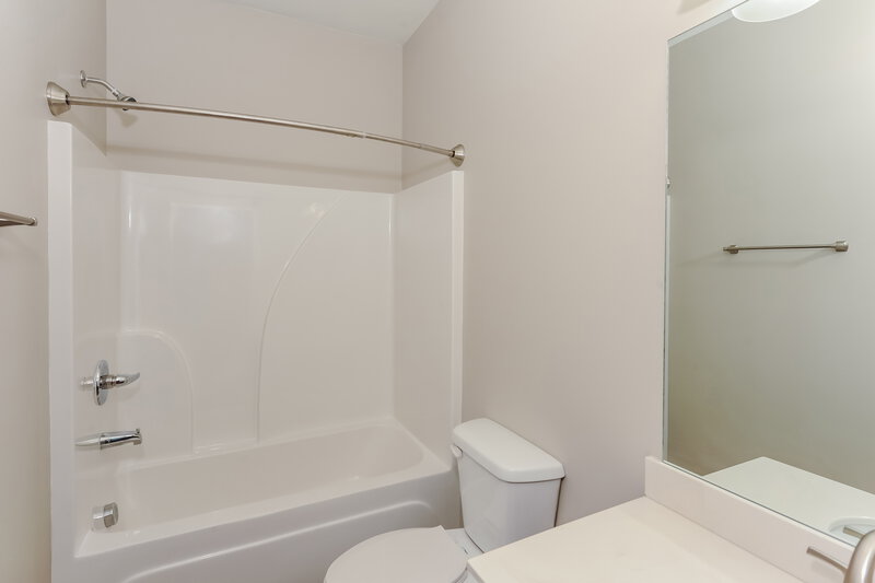 1,725/Mo, 105 Howard Ave Nw Cartersville, GA 30121 Bathroom View 2