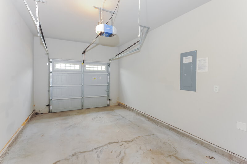 1,725/Mo, 105 Howard Ave Nw Cartersville, GA 30121 Garage View