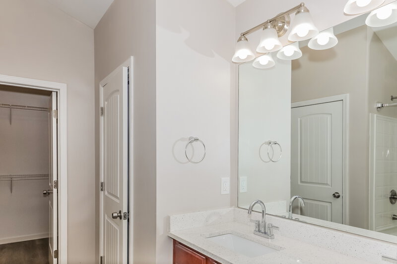 2,260/Mo, 11097 Wind Ridge Dr Hampton, GA 30228 Main Bathroom View