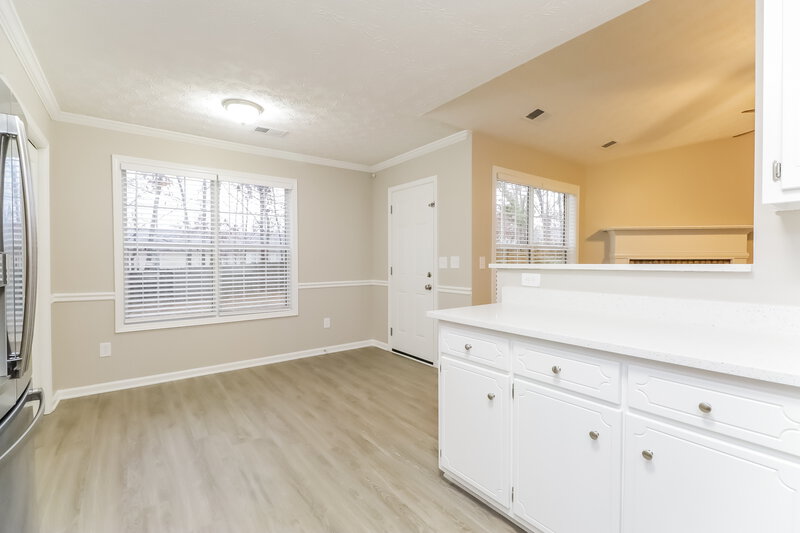 2,520/Mo, 308 Kellys Walk Locust Grove, GA 30248 Kitchen View 2