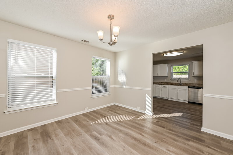 2,590/Mo, 3942 Rosebud Park Dr Snellville, GA 30039 Dining Room View