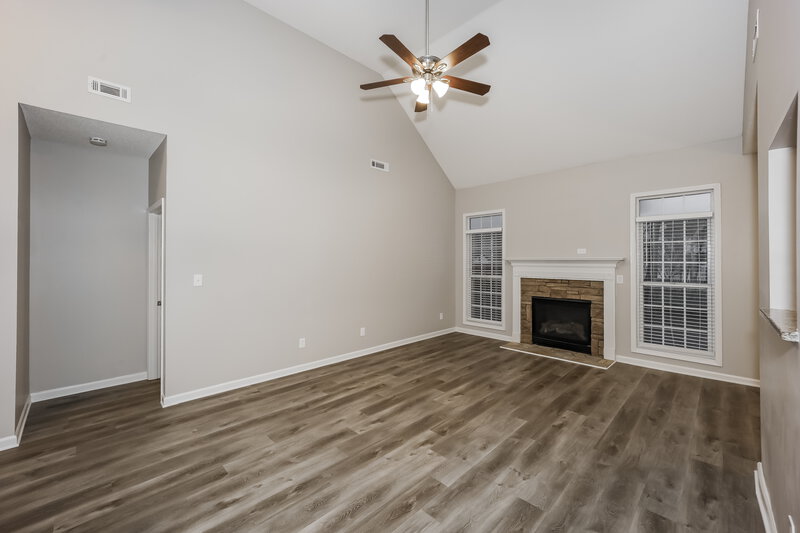 2,210/Mo, 9 Terrace Park Newnan, GA 30265 Living Room View