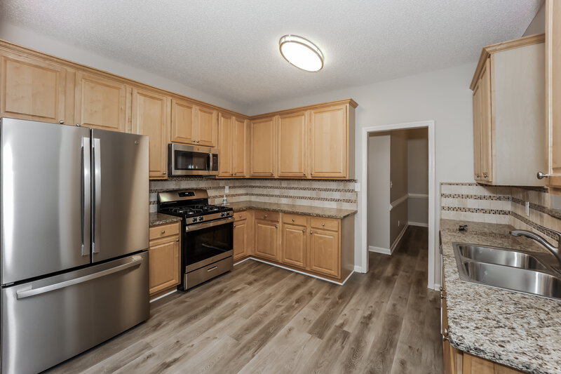 2,210/Mo, 9 Terrace Park Newnan, GA 30265 Kitchen View