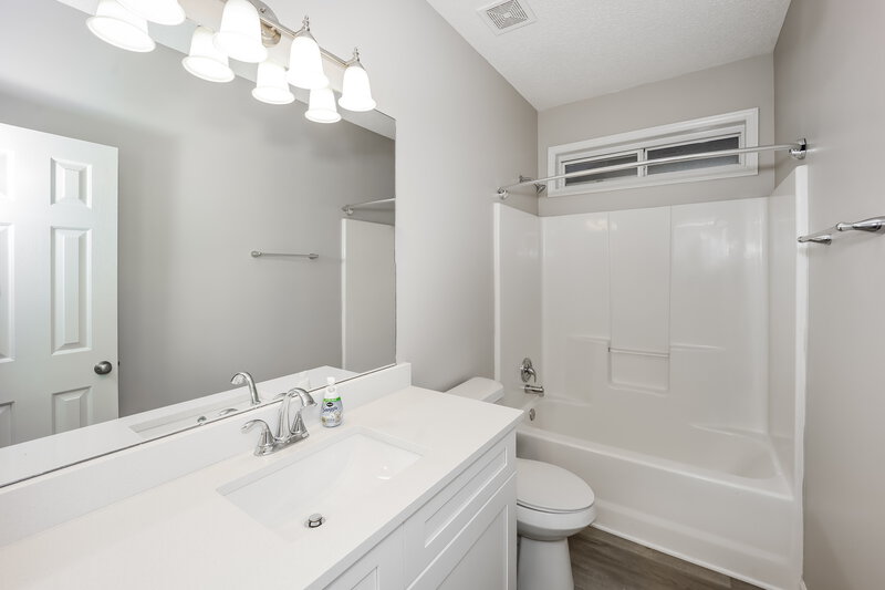 2,210/Mo, 9 Terrace Park Newnan, GA 30265 Bathroom View