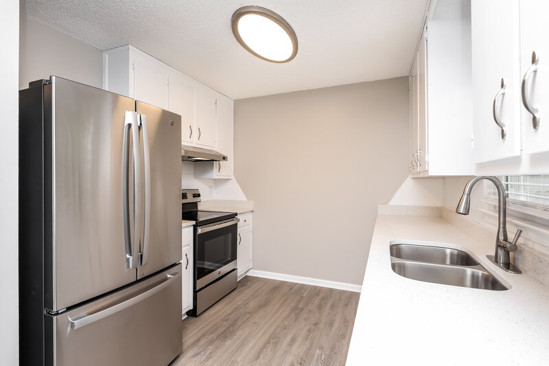 1,865/Mo, 4195 Hidden Meadow Cir Sugar Hill, GA 30518 Kitchen View