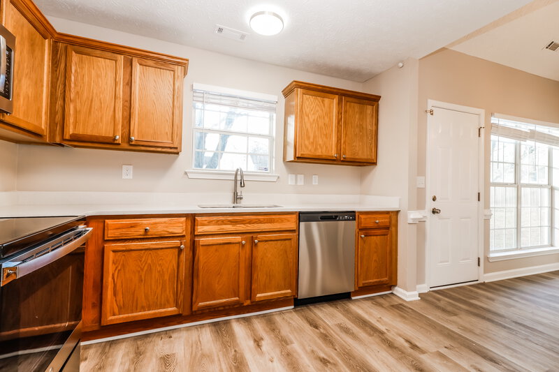2,130/Mo, 474 Limerick Wy Hampton, GA 30228 Kitchen View 2