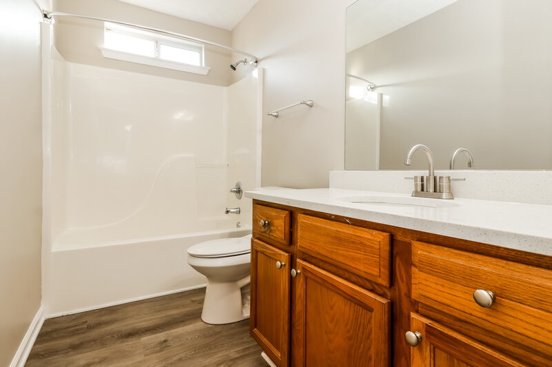 2,130/Mo, 474 Limerick Wy Hampton, GA 30228 Bathroom View