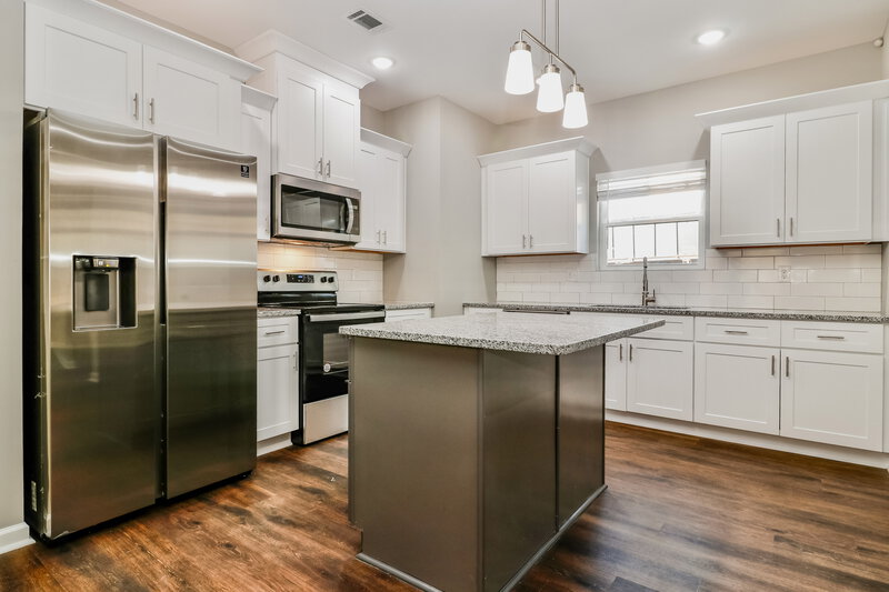2,545/Mo, 261 Addy Ln Stockbridge, GA 30281 Kitchen View