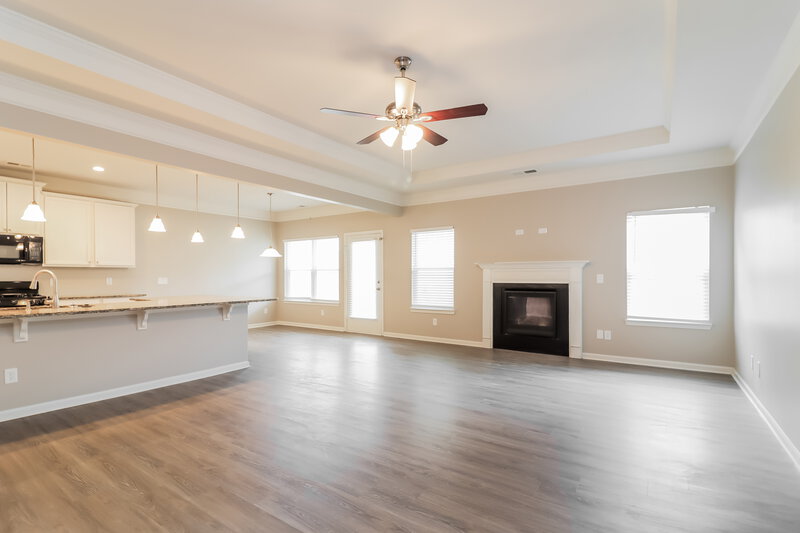 2,195/Mo, 350 Windpher Rdg Hampton, GA 30228 Living Room View