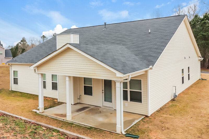 2,195/Mo, 350 Windpher Rdg Hampton, GA 30228 Rear View