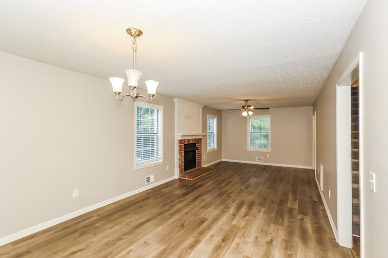 1,915/Mo, 15 Valley Brook Drive Newnan, GA 30265 Dining Room View 2