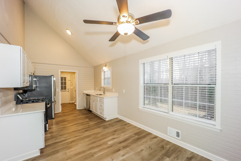 2,015/Mo, 15 Valley Brook Drive Newnan, GA 30265 Floorplan View 4