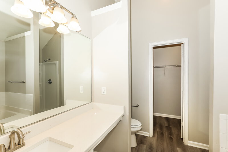 2,395/Mo, 6076 Trotters Cir Fairburn, GA 30213 Main Bathroom View