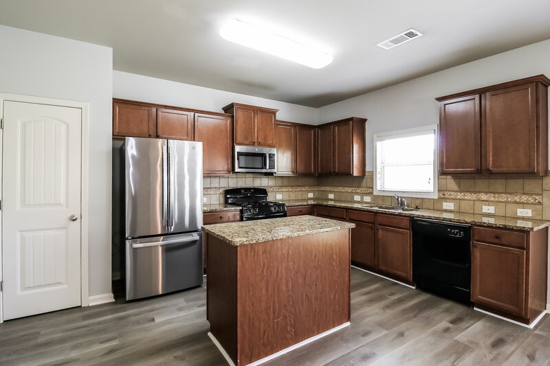 2,408/Mo, 631 Collingsworth Ln Lawrenceville, GA 30043 Kitchen View 2