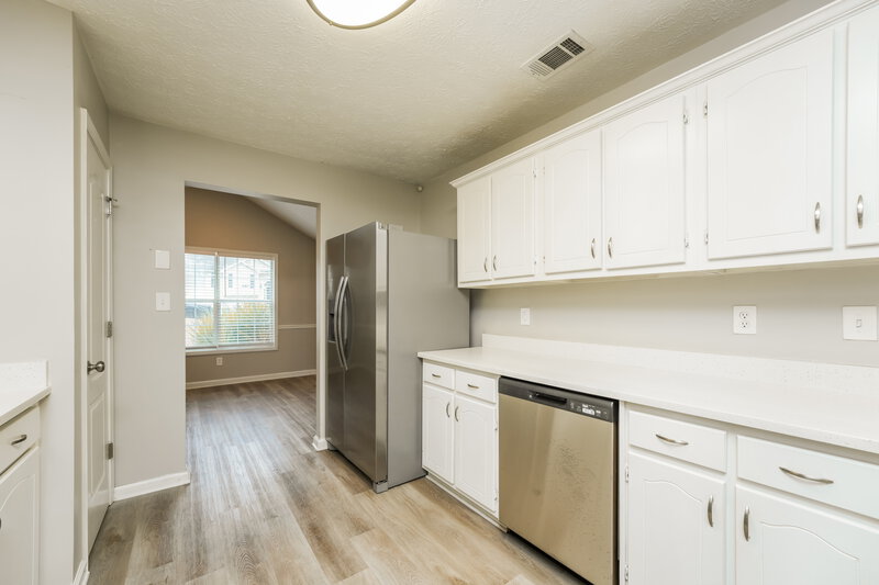 1,950/Mo, 2925 Winding Grove Drive Lithonia, GA 30038 Kitchen View 2