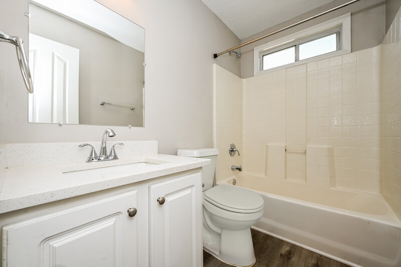 2,265/Mo, 166 Freeman Forest Dr Newnan, GA 30265 Bathroom View