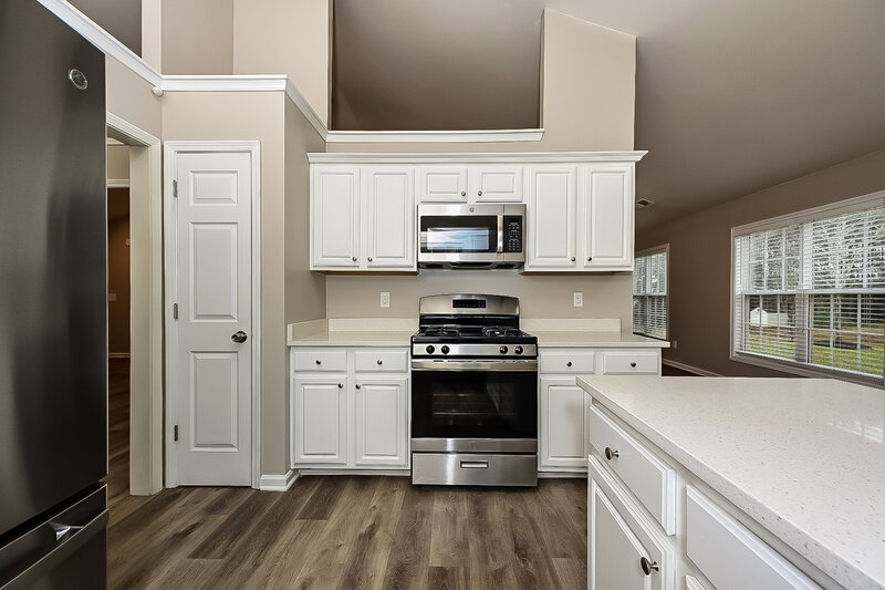 2,045/Mo, 421 Eglington Trl Locust Grove, GA 30248 Kitchen View