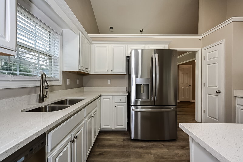 2,045/Mo, 421 Eglington Trl Locust Grove, GA 30248 Kitchen View 2