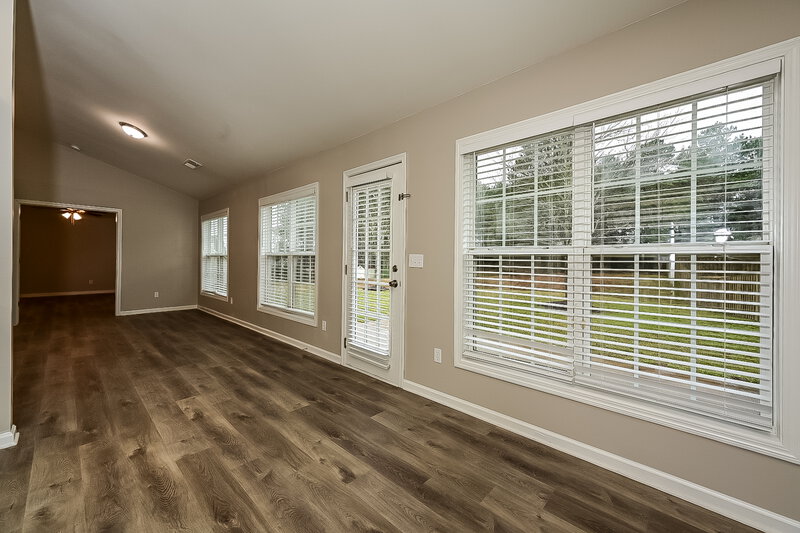 2,045/Mo, 421 Eglington Trl Locust Grove, GA 30248 Family Room View