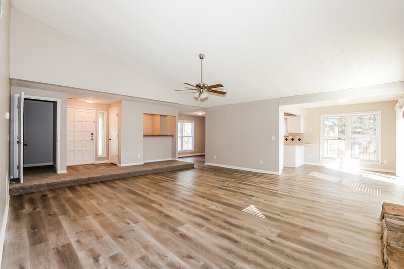 1,885/Mo, 2775 Trotters Walk Trl Snellville, GA 30078 Living Room View 2