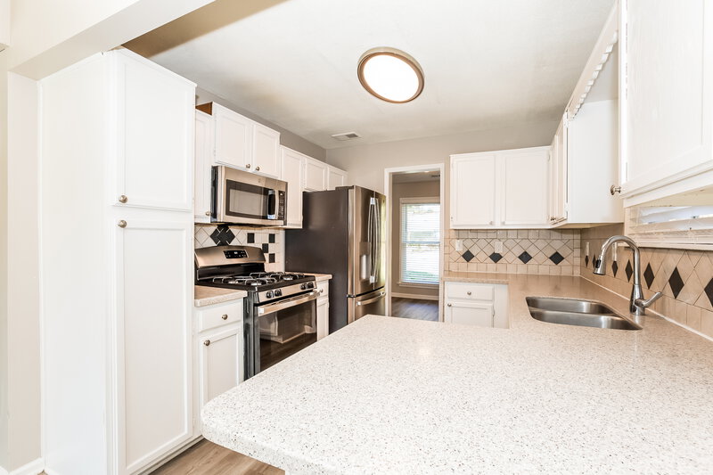 1,885/Mo, 2775 Trotters Walk Trl Snellville, GA 30078 Kitchen View 2