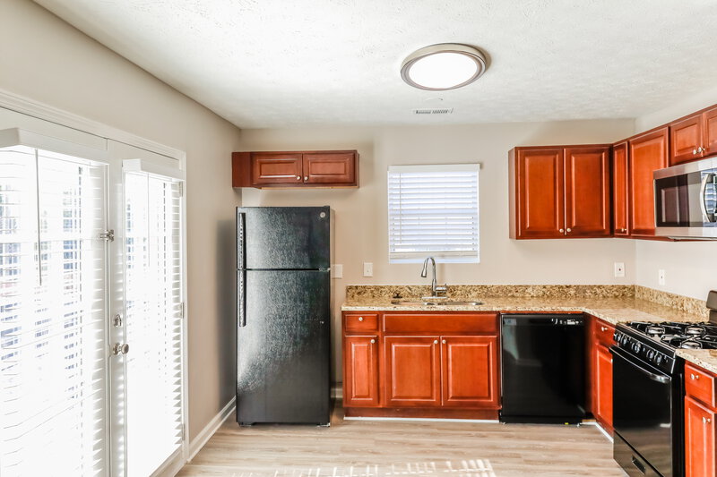 1,875/Mo, 5029 Donnell Way Decatur, GA 30035 Kitchen View