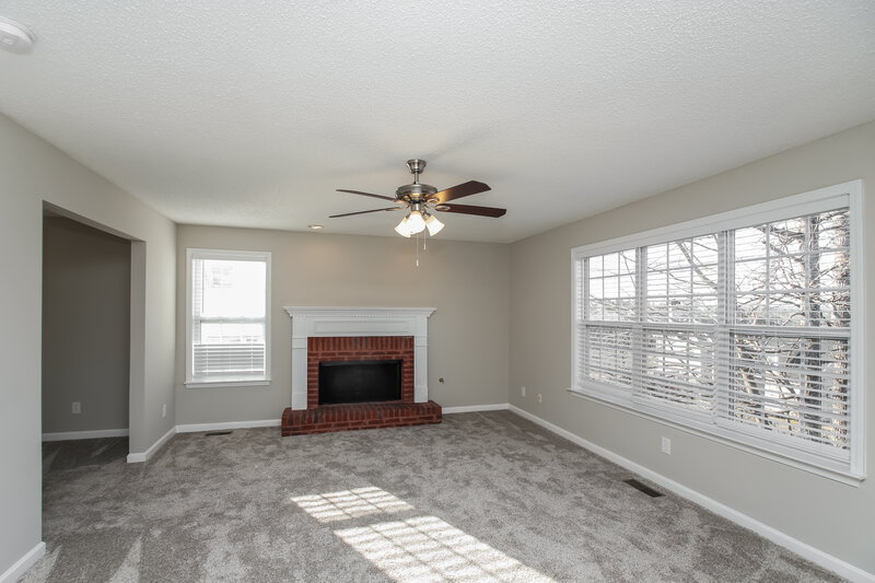 3,210/Mo, 1033 Saddle Brooke Drive Dallas, GA 30132 Living Room View