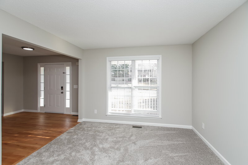 3,210/Mo, 1033 Saddle Brooke Drive Dallas, GA 30132 Living Room View 2