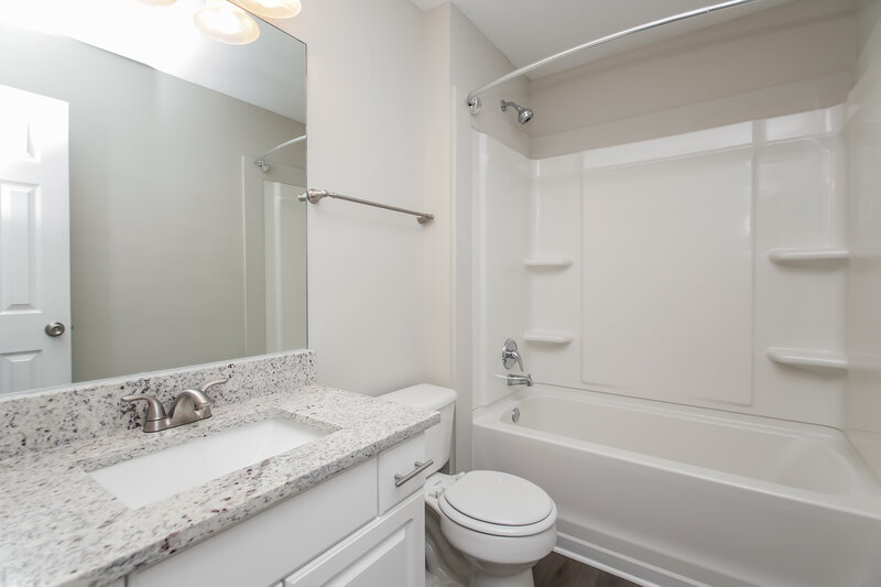 3,210/Mo, 1033 Saddle Brooke Drive Dallas, GA 30132 Bathroom View 2