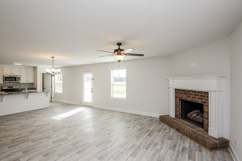 2,860/Mo, 191 P.R. Smith Blvd Winder, GA 30680 Living Room View 3