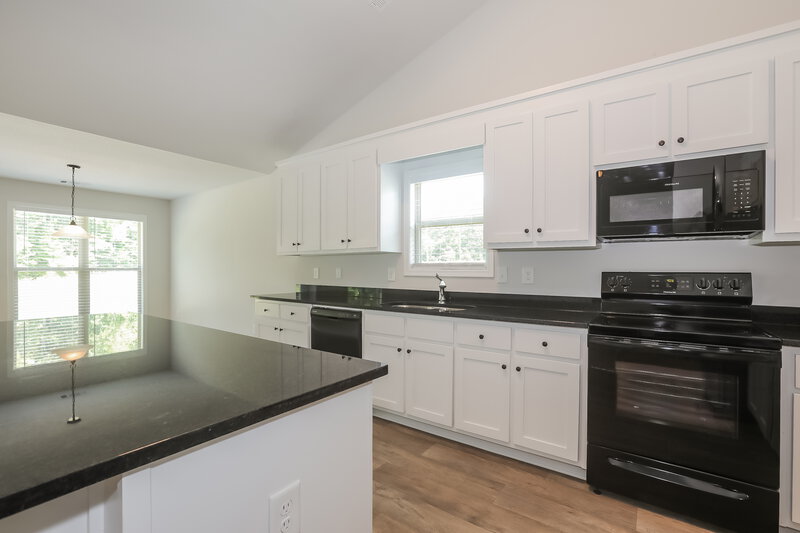 2,195/Mo, 150 Heartland Circle Winder, GA 30680 Kitchen View 2